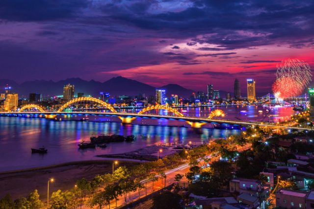 Bảo tồn di sản văn hóa gắn với phát triển du lịch trong môi trường đô thị hiện đại
