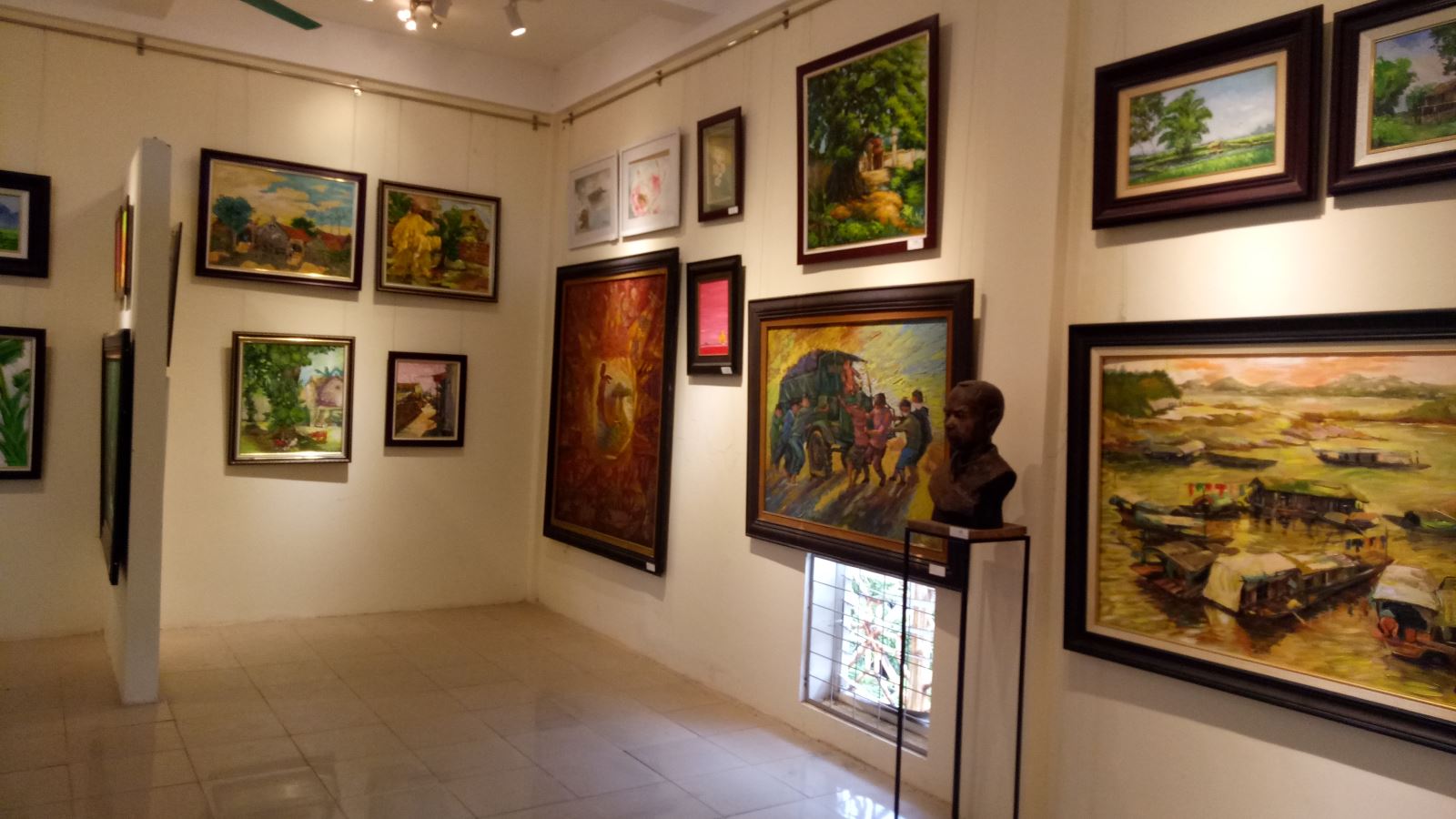 Thăm bảo tàng mỹ thuật Cổ Đô