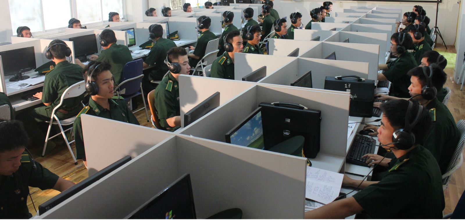 Nâng cao chất lượng kỹ thuật, công nghệ trong đấu tranh tư tưởng, lý luận