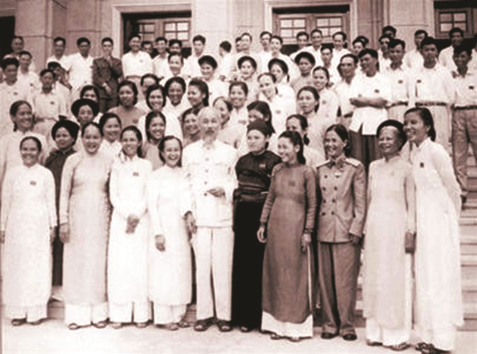Thêm vững tin vai trò của phụ nữ Việt Nam