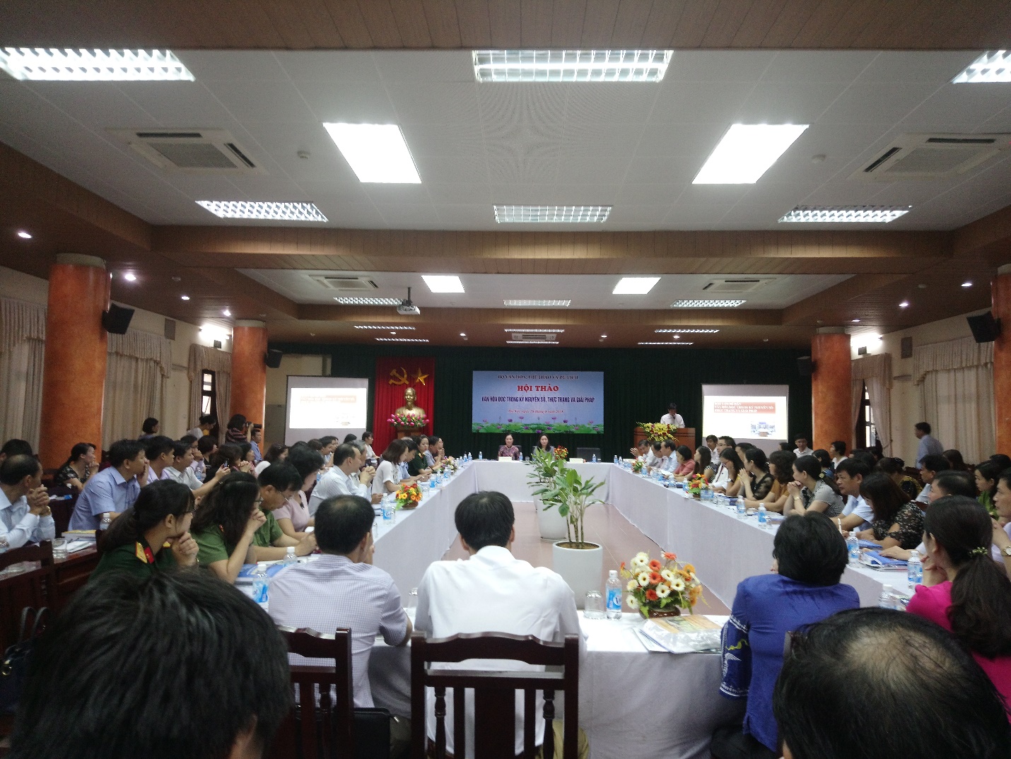 Để thư viện Việt Nam phát triển trong xã hội hiện đại
