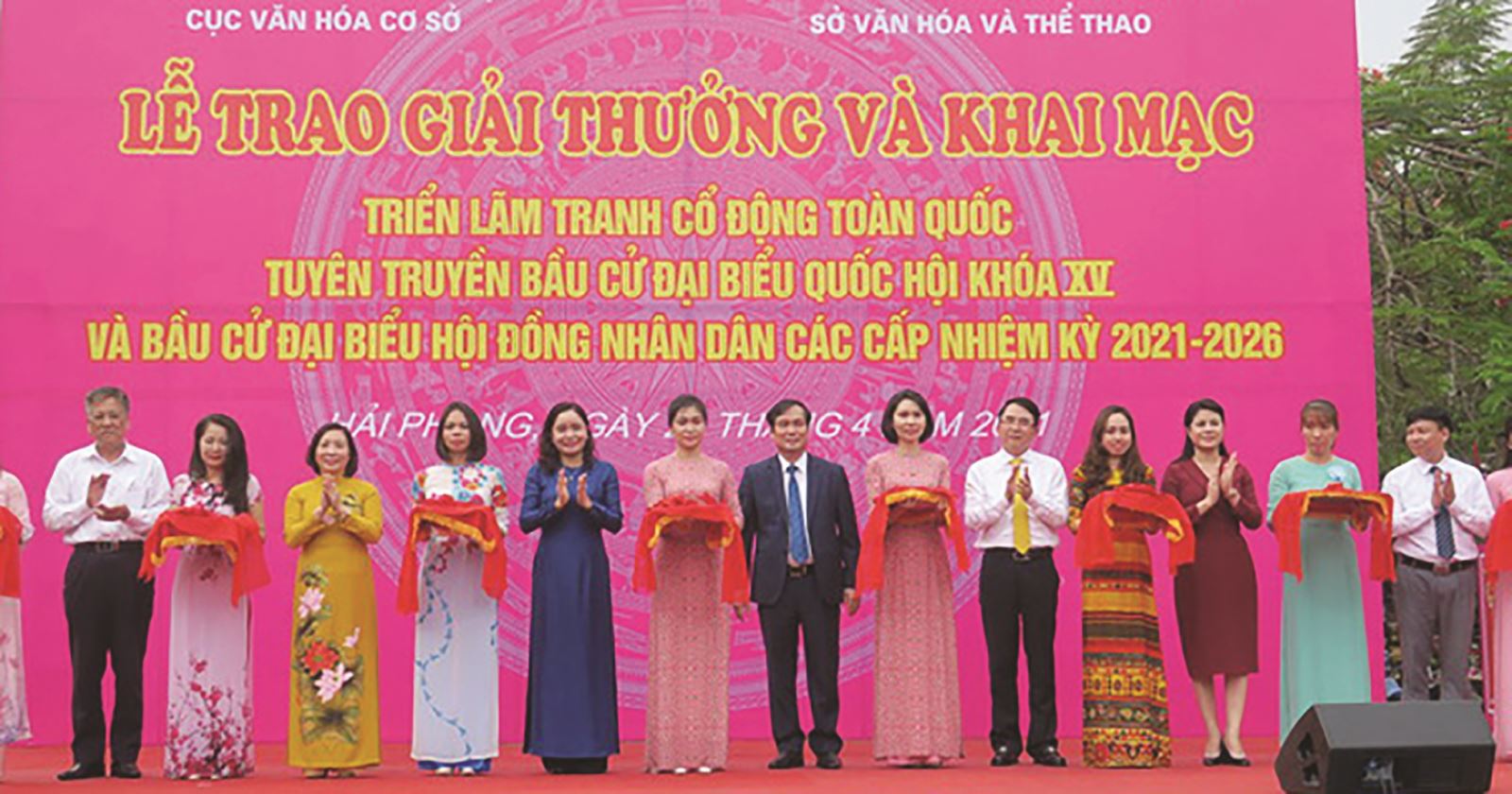 Triển lãm Tranh cổ động tuyên truyền về bầu cử đại biểu Quốc hội khóa XV và đại biểu Hội đồng Nhân dân các cấp nhiệm kỳ 2021-2026