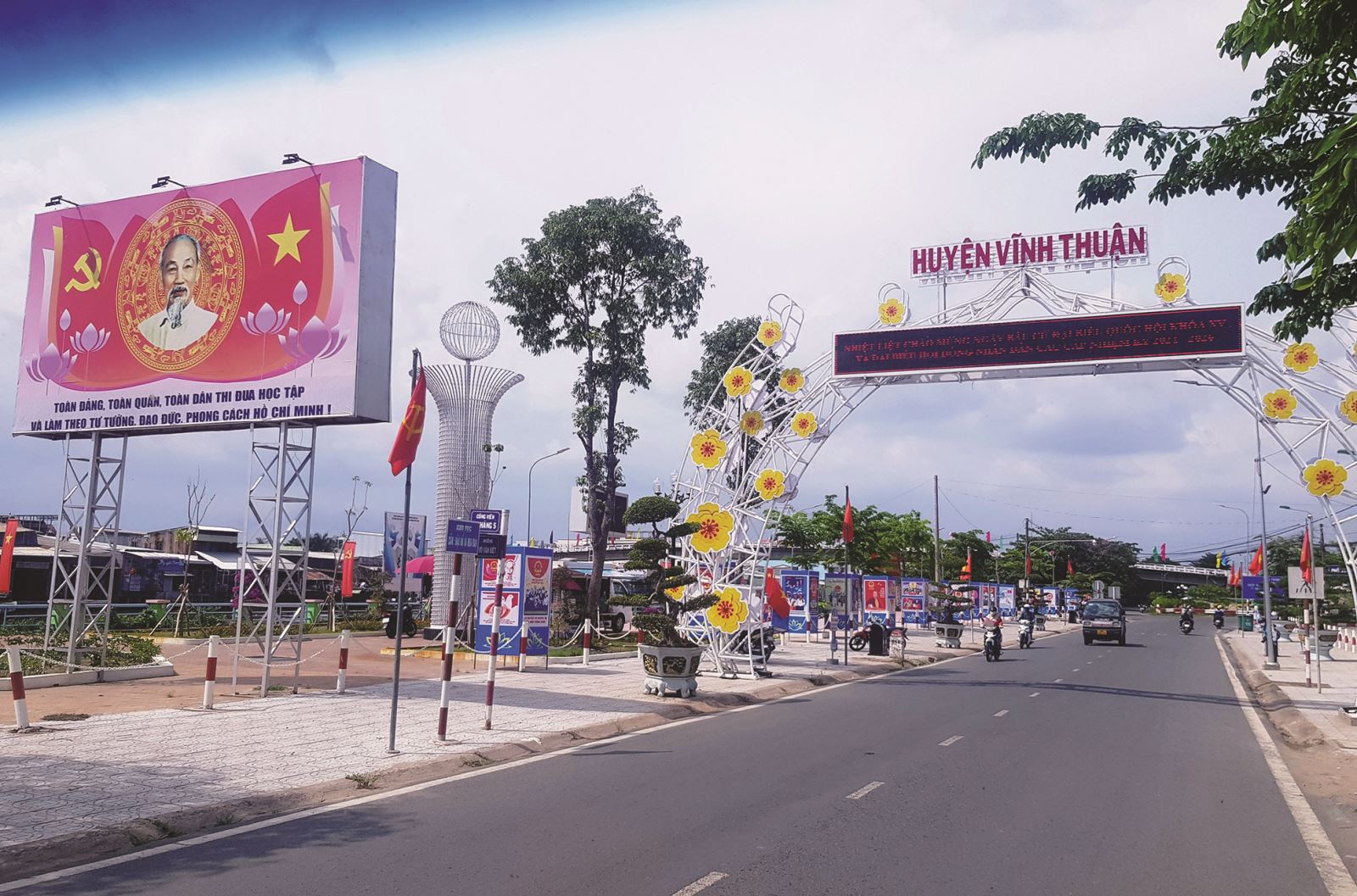 KIÊN GIANG: Triển lãm lưu động tuyên truyền ngày bầu cử 