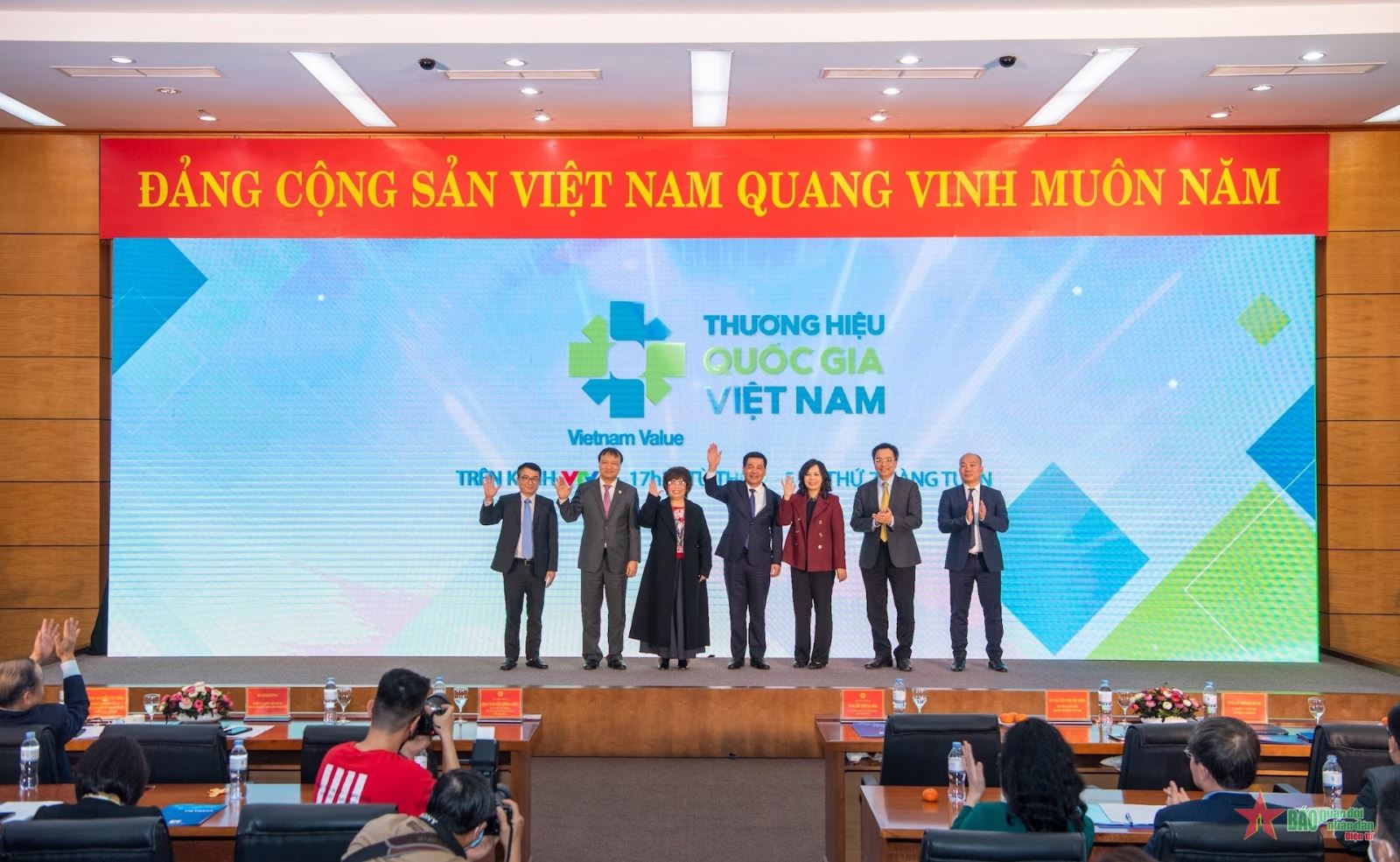 Xây dựng văn hóa thương hiệu - từ lý thuyết đến thực tiễn