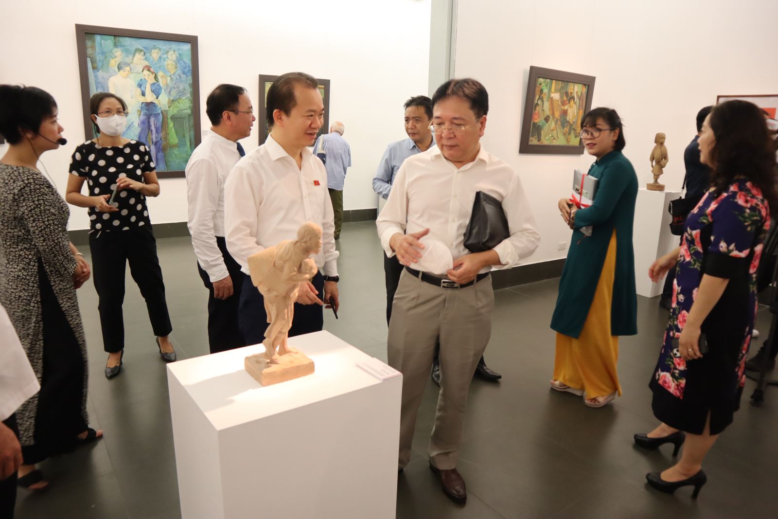 Triển lãm “Truyền thống hiếu học”
