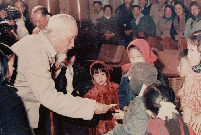 Tính nhân văn trong tư tưởng Hồ Chí Minh về con người