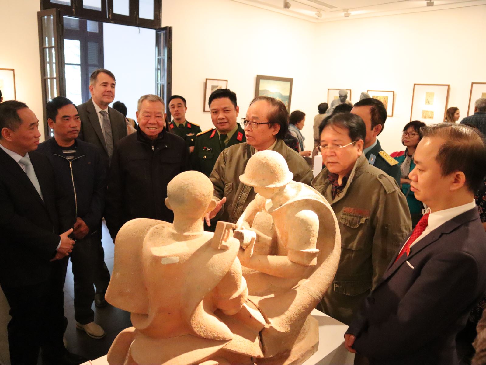 Triển lãm “Tình quân dân”