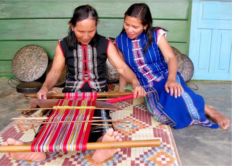 Xây dựng môi trường văn hóa vì sự phát triển bền vững đất nước