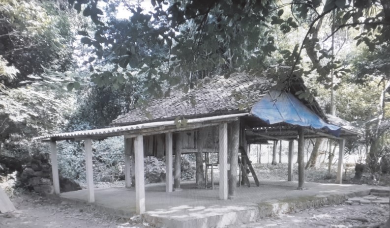 Đền nhà sàn độc đáo trên đất Mường Đòn