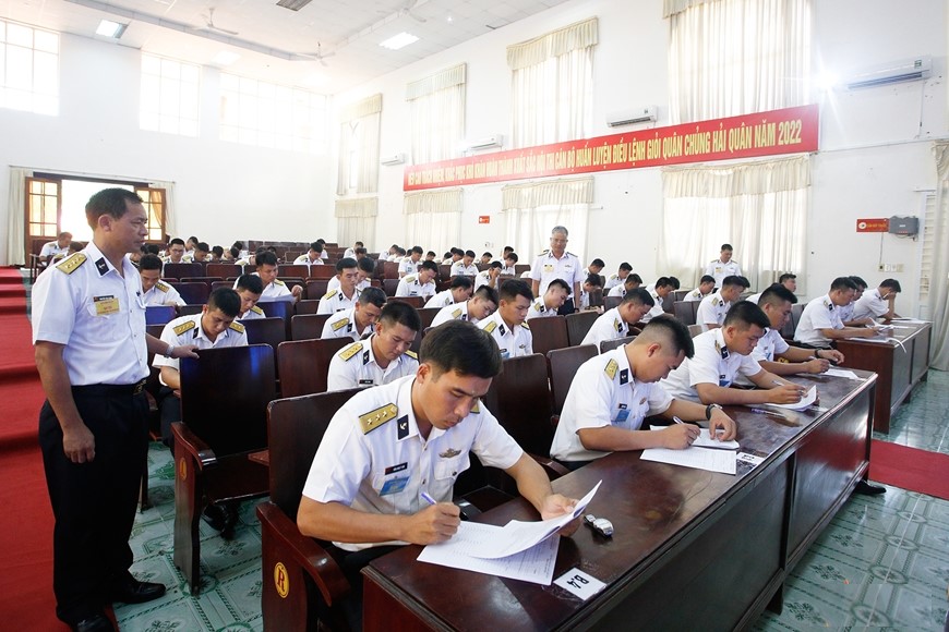 Bồi dưỡng lý luận chính trị cho đội ngũ thuyền trưởng ở Quân chủng Hải quân hiện nay