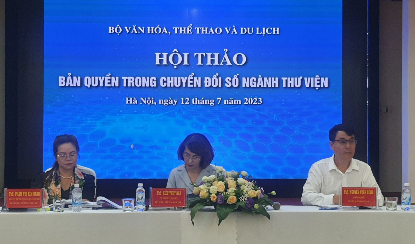 "Bản quyền trong chuyển đổi số ngành Thư viện"