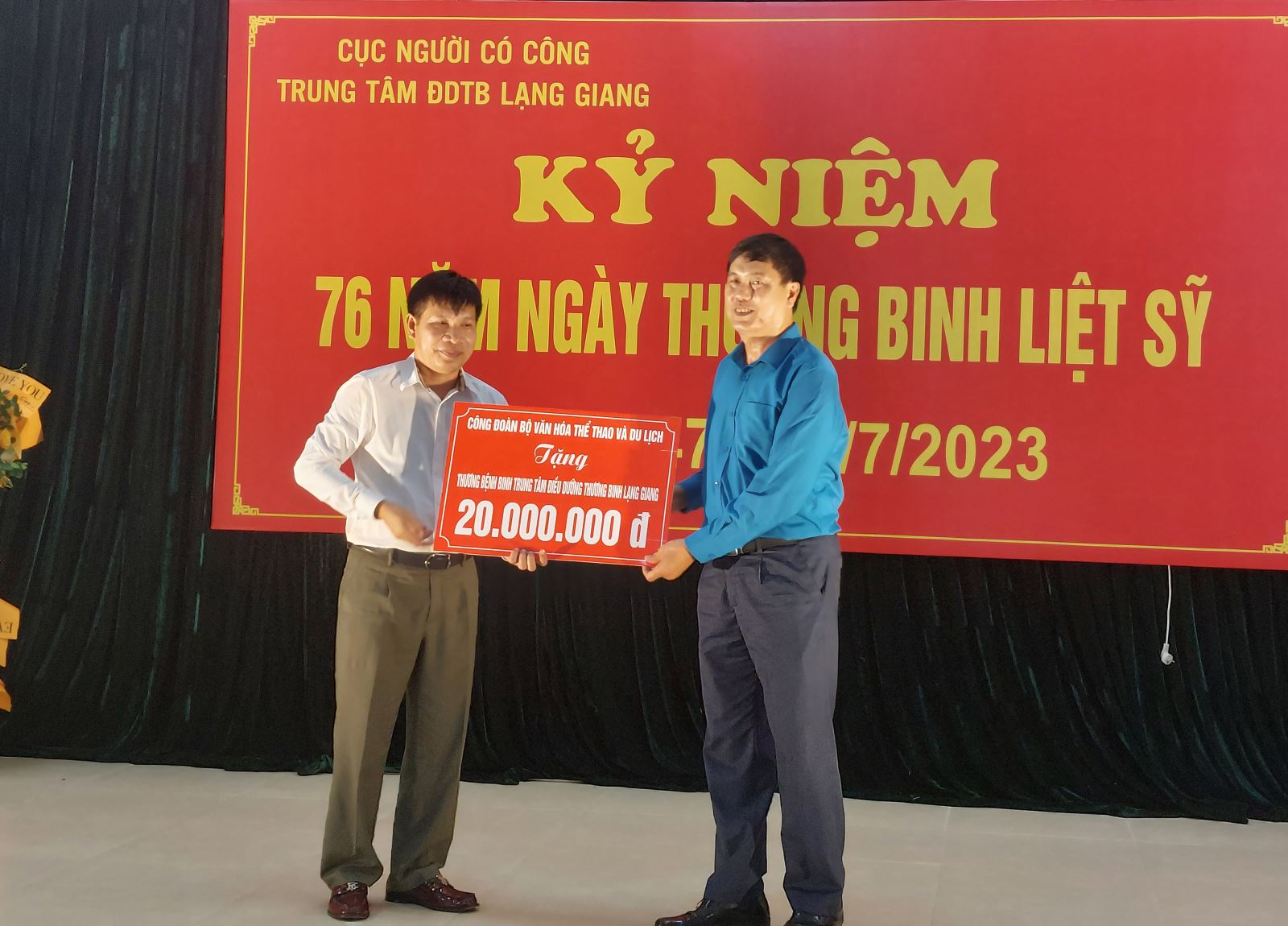 Công đoàn Bộ VHTTDL: Tặng quà, tri ân các thương binh, bệnh binh nhân ngày 27-7