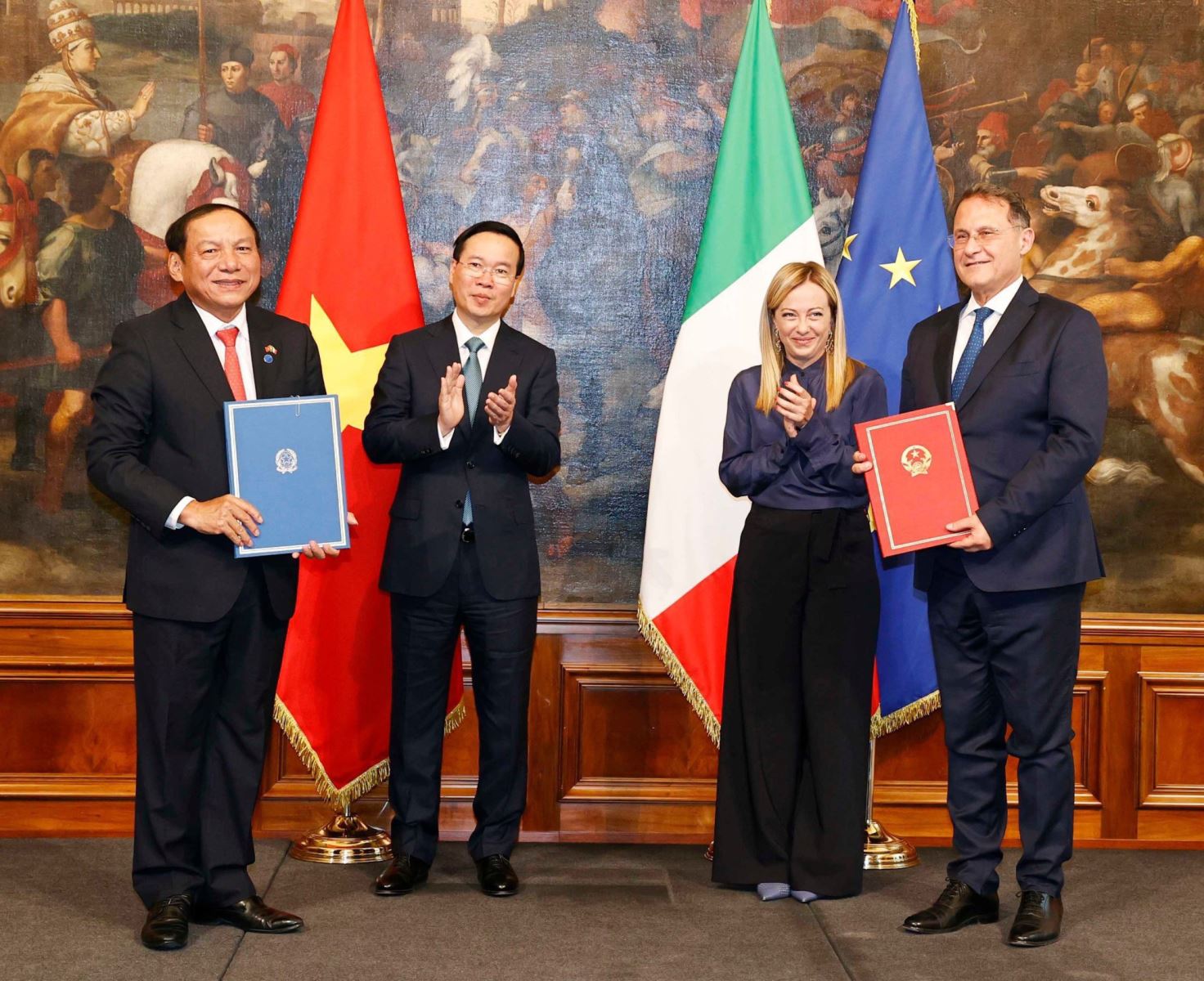 Ký kết Chương trình hợp tác văn hóa Việt Nam - Italia 