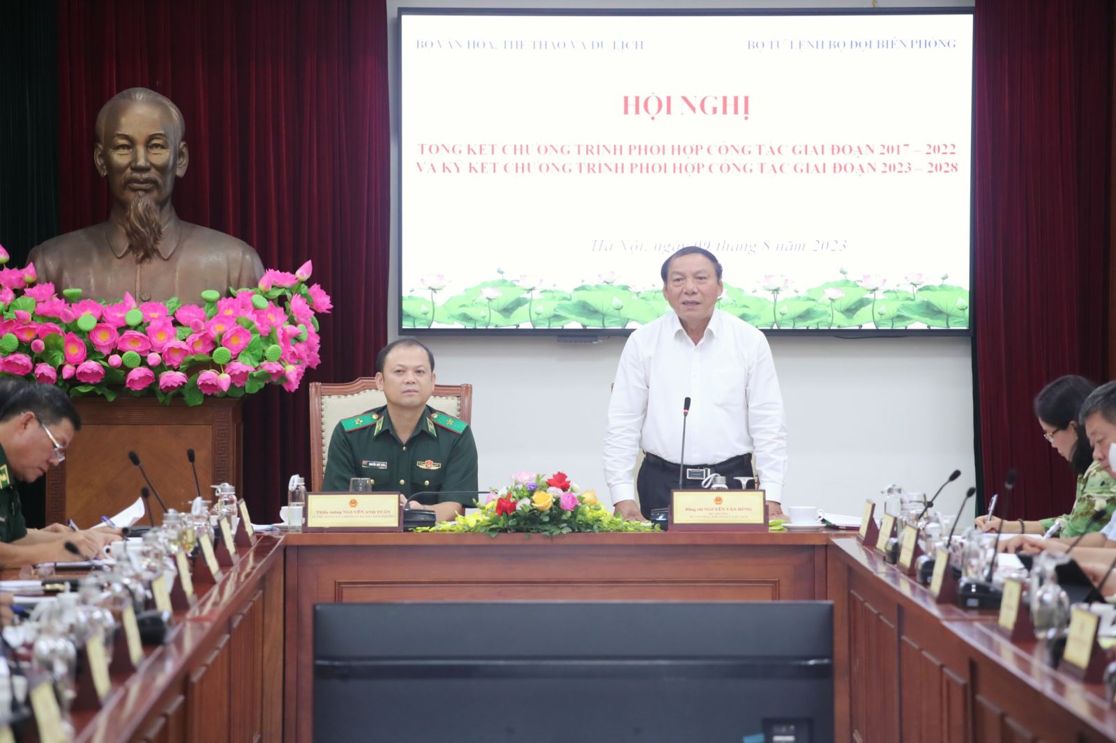 Đưa  văn hóa đến với  vùng biên giới, hải đảo: Phải chọn điểm, chọn lĩnh vực
