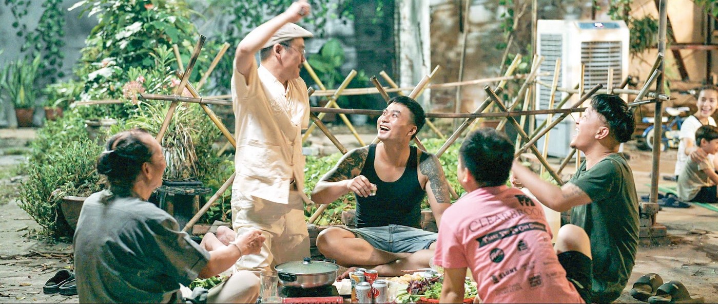 Hấp dẫn những câu chuyện người quê ra phố