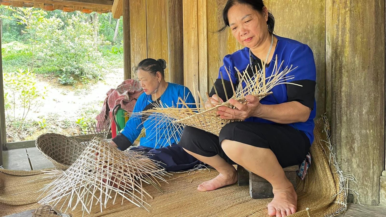 Độc đáo chiếc nón lá của dân tộc Nùng