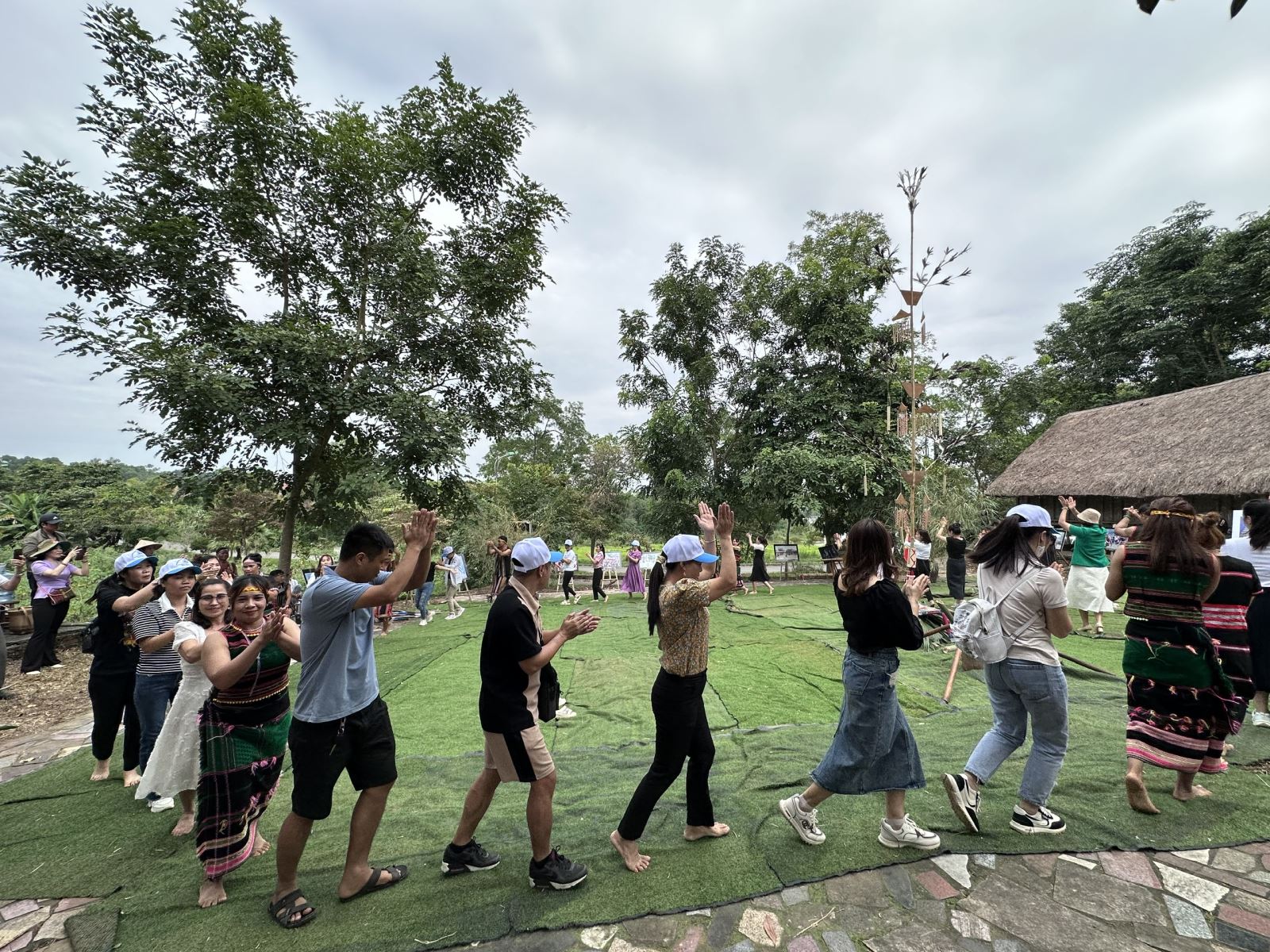 Trải nghiệm không gian văn hóa dân tộc M’nông tỉnh Bình Phước ngay tại Hà Nội