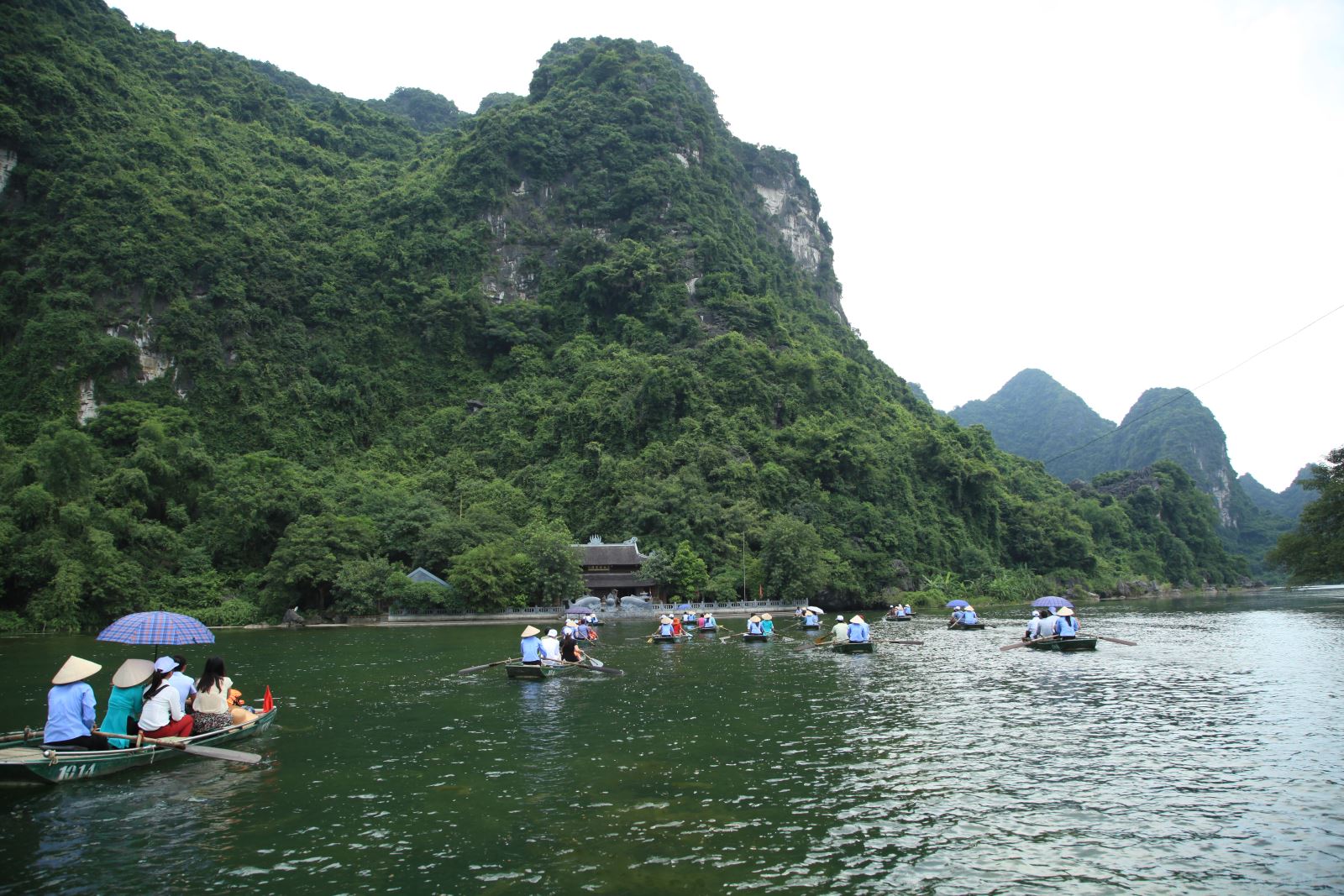 Sử dụng truyền thông nhằm quảng bá, phát huy giá trị di sản danh hiệu UNESCO phục vụ hội nhập, phát triển bền vững - Nghiên cứu trường hợp di sản Tràng An (Ninh Bình)