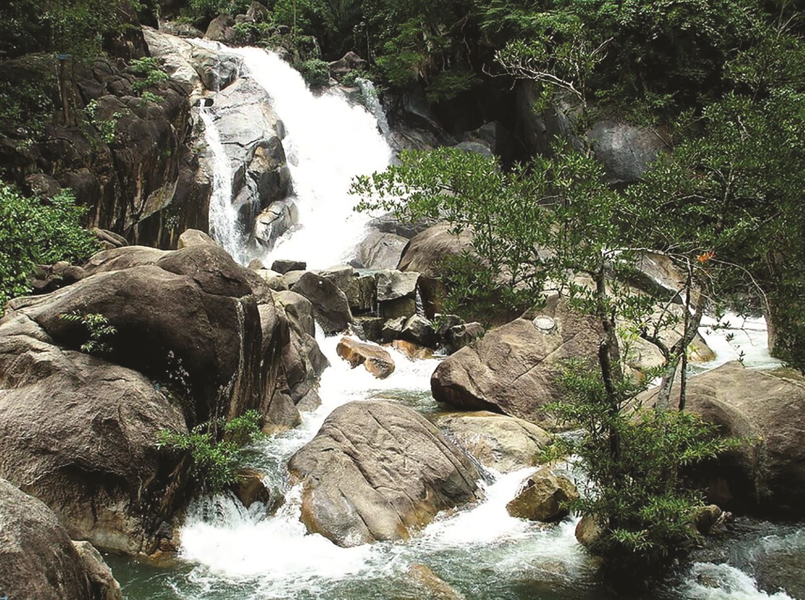 Thác Bà Tánh Linh - thiên đường hoang dã