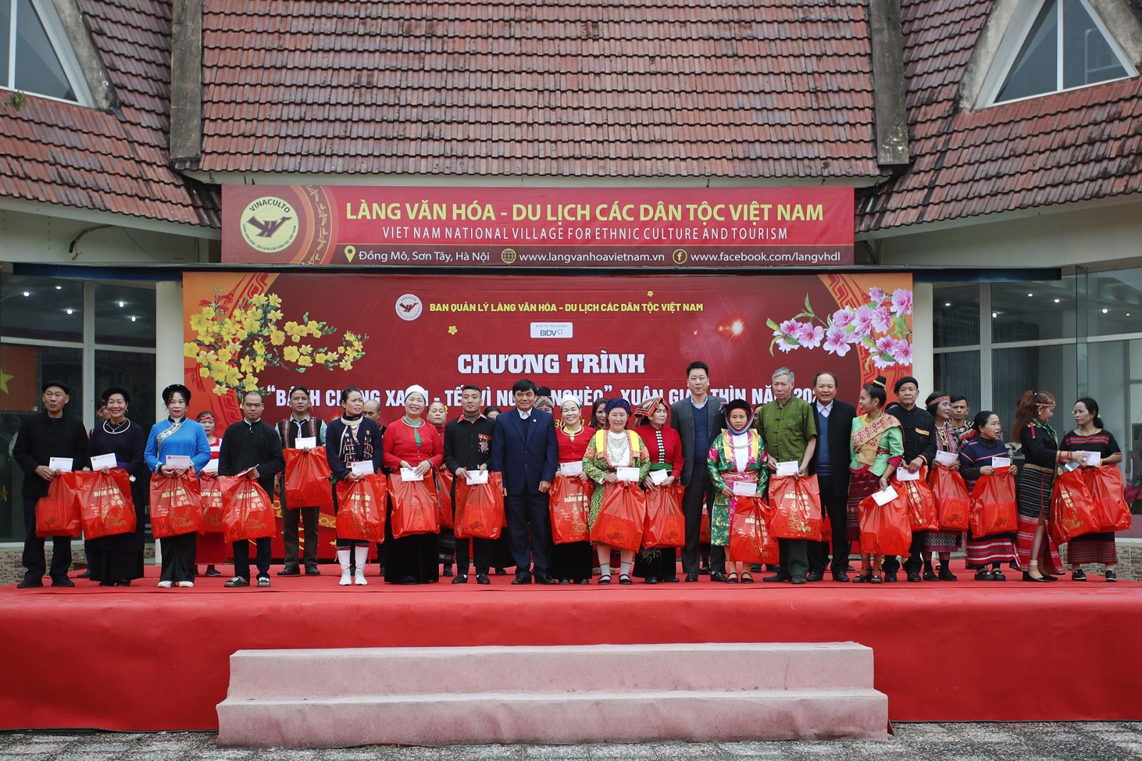 Chương trình “Bánh chưng xanh - Tết vì người nghèo” năm 2024: Trao 600 suất quà ý nghĩa