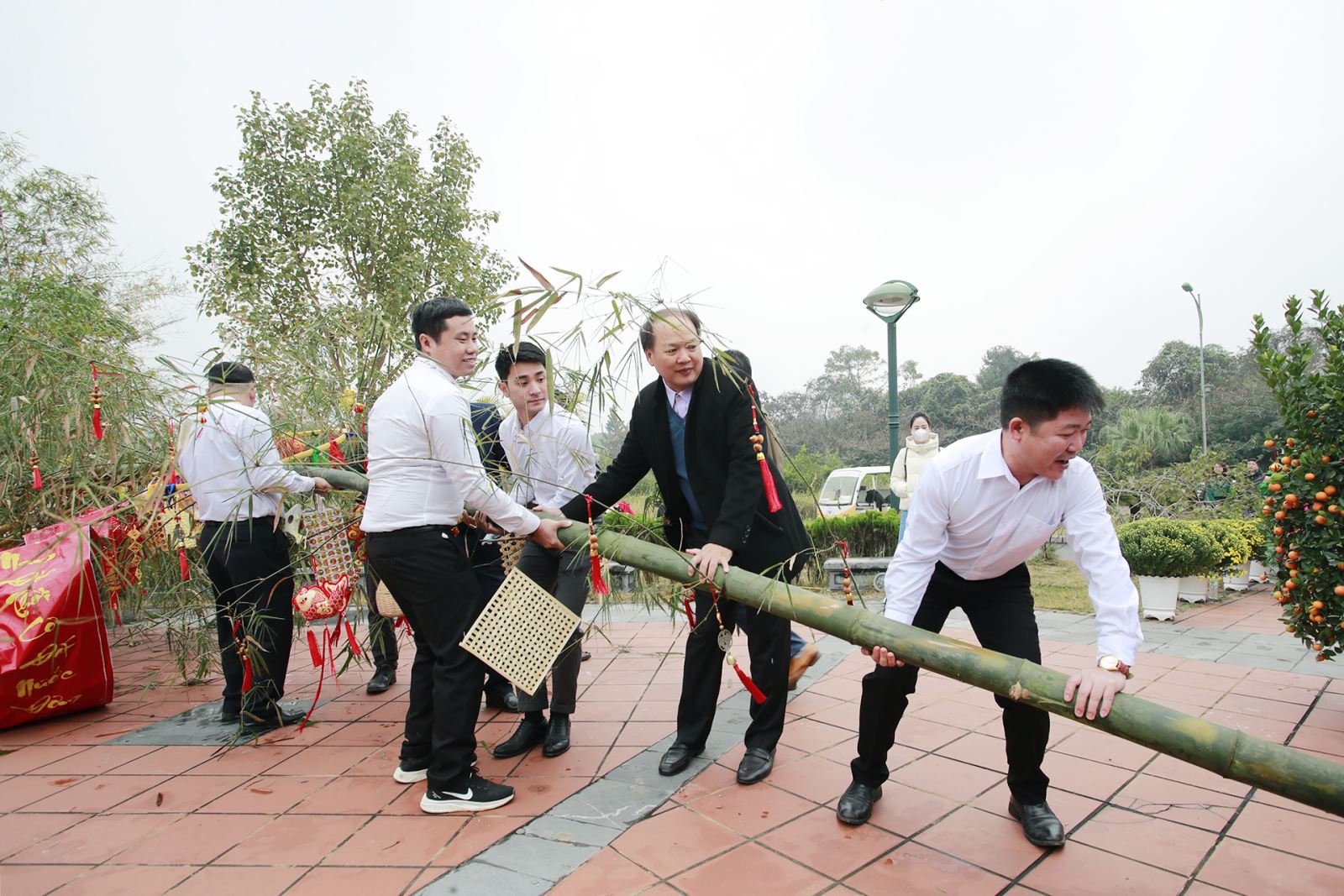 Lễ dựng cây Nêu đón Tết Giáp Thìn tại Làng Văn hóa- Du lịch các dân tộc Việt Nam
