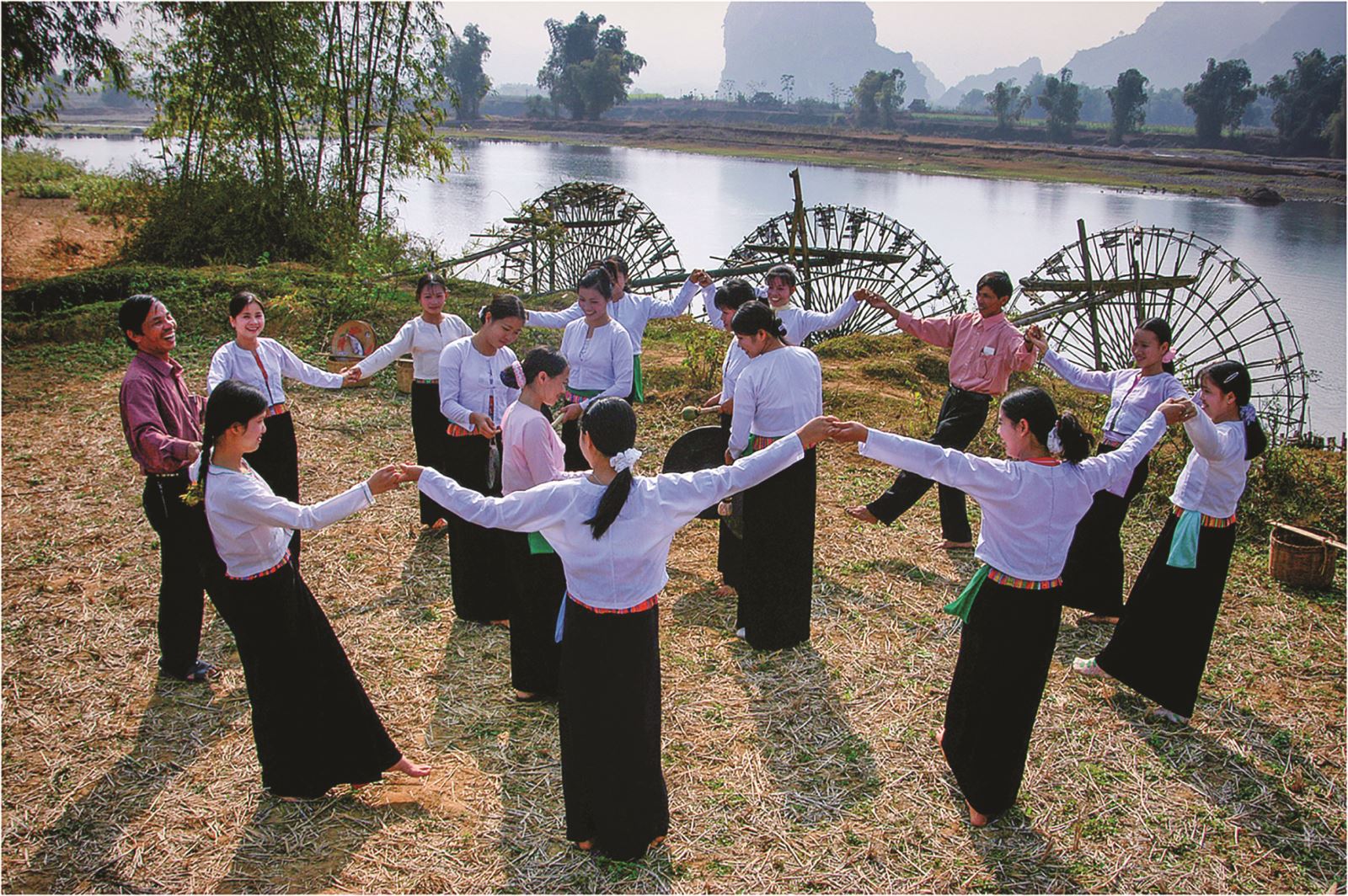 Hòa Bình: Ban hành Đề án bảo tồn, phát huy  giá trị văn hóa dân tộc Mường và nền  “Văn hóa Hòa Bình” giai đoạn 2023 - 2030