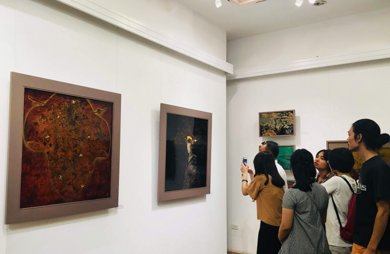 Những bước đi từ truyền thống đến hiện đại trong nghệ thuật sơn mài ứng dụng của các họa sĩ Hà Nội