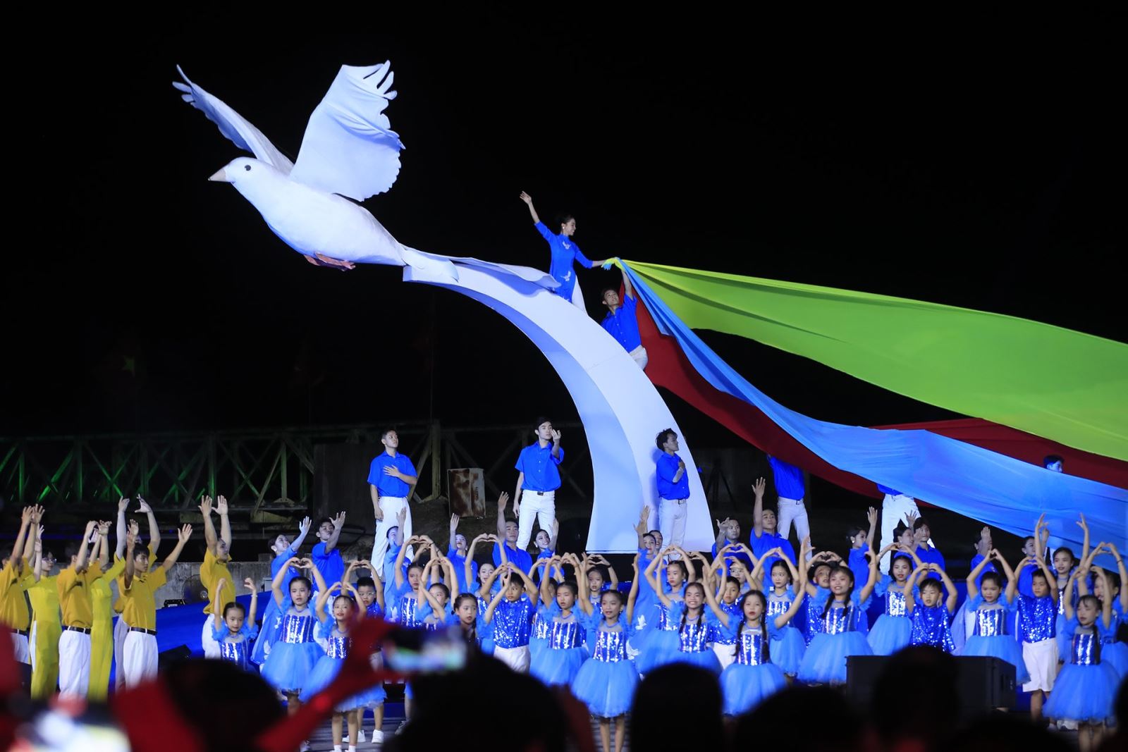 Khai mạc Lễ hội Vì Hòa bình năm 2024: “Chung tay kiến tạo thế giới hòa bình”