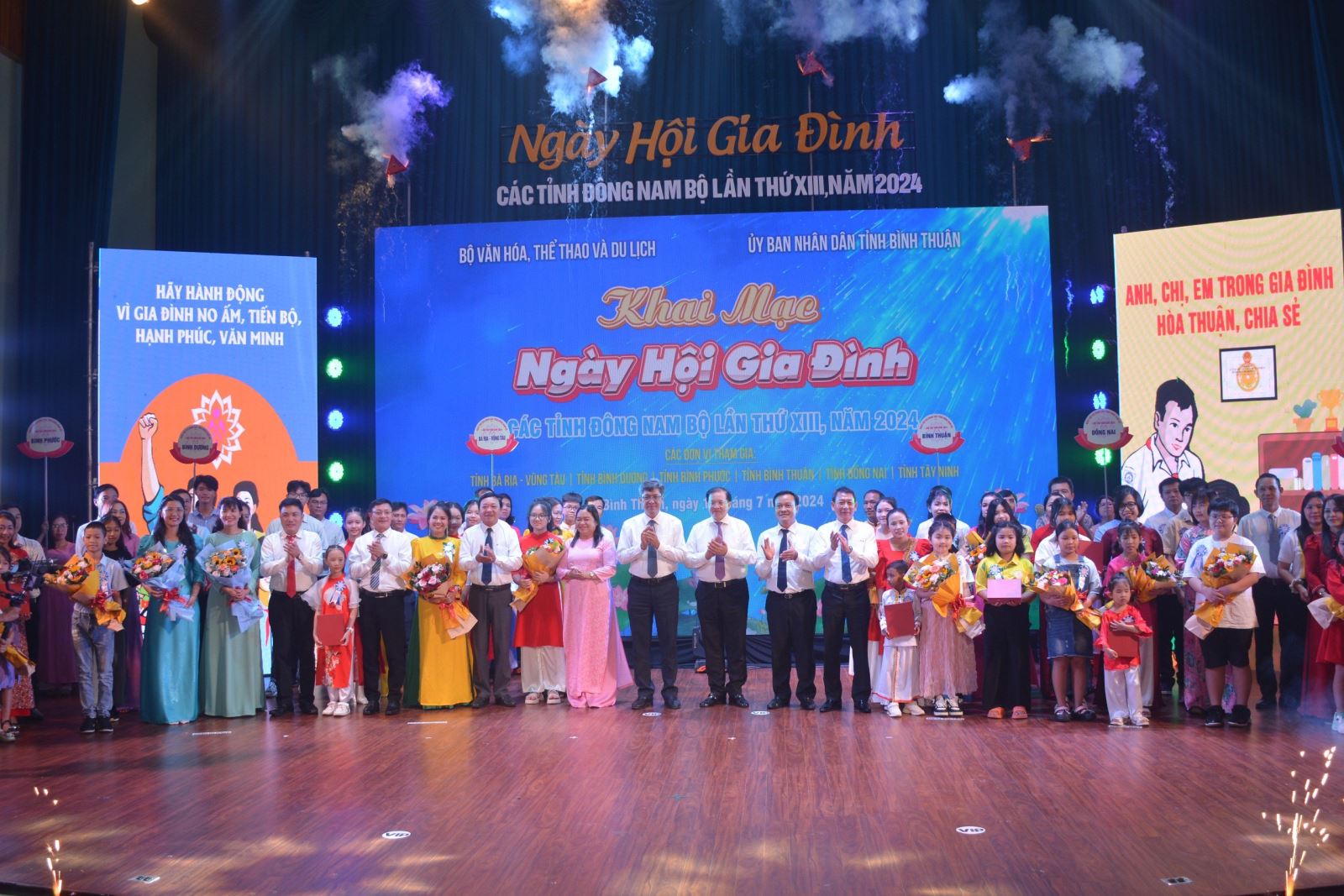 Tưng bừng khai mạc Ngày hội Gia đình các tỉnh Đông Nam Bộ năm 2024