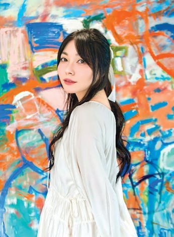 Thế giới hội họa của Quỳnh Anh: “Bóng nắng - sự phản chiếu"