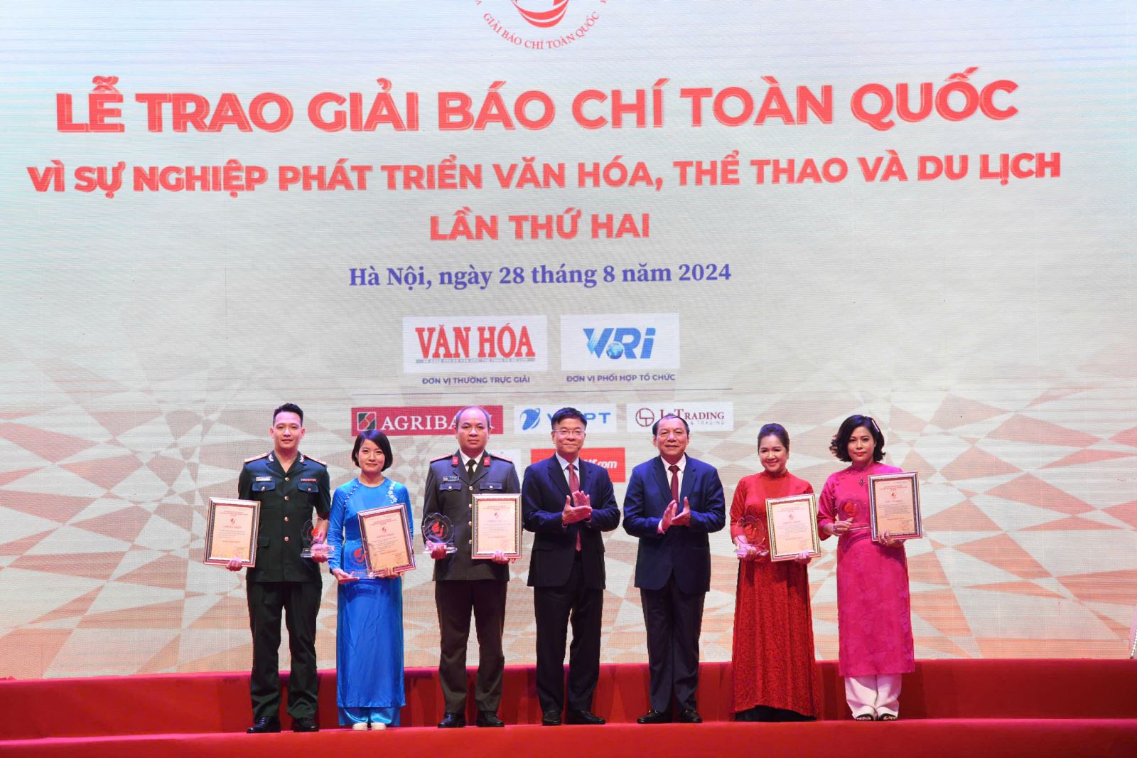 Trao Giải báo chí toàn quốc “Vì sự nghiệp phát triển Văn hóa, Thể thao và Du lịch” lần thứ Hai năm 2024