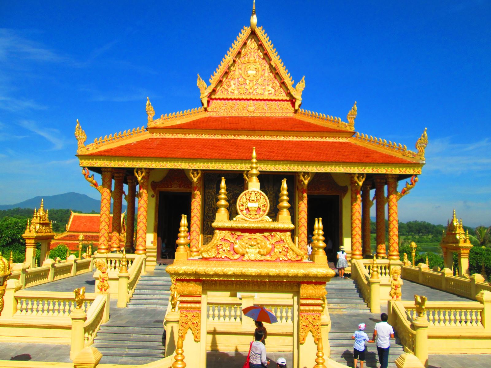 “Biển đảo trong lòng đồng bào” - Hoạt động văn hóa ý nghĩa tháng 10 tại Làng VH-DL các dân tộc Việt Nam