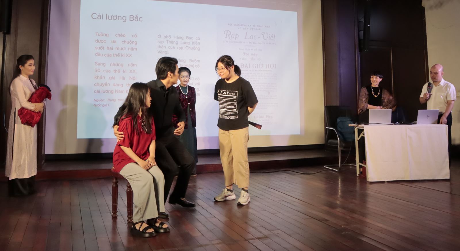 “Tiếp biến của văn hóa Cải lương trong đời sống đương đại”