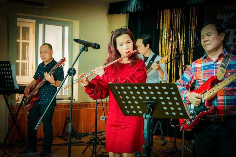 NSƯT Minh Hoa - Người thổi hồn vào cây sáo Flute
