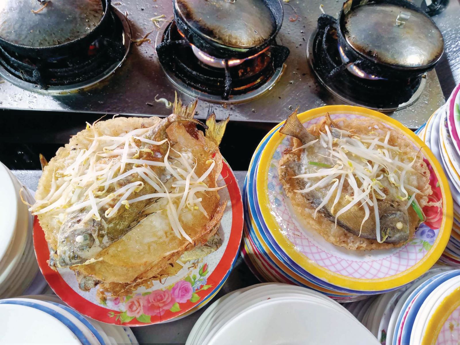Hấp dẫn món bánh khoái cá Kình