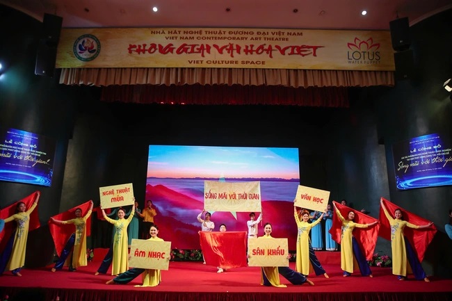Văn học nghệ thuật Việt Nam trước ngưỡng cửa của kỷ nguyên mới - Nhìn từ văn hóa
