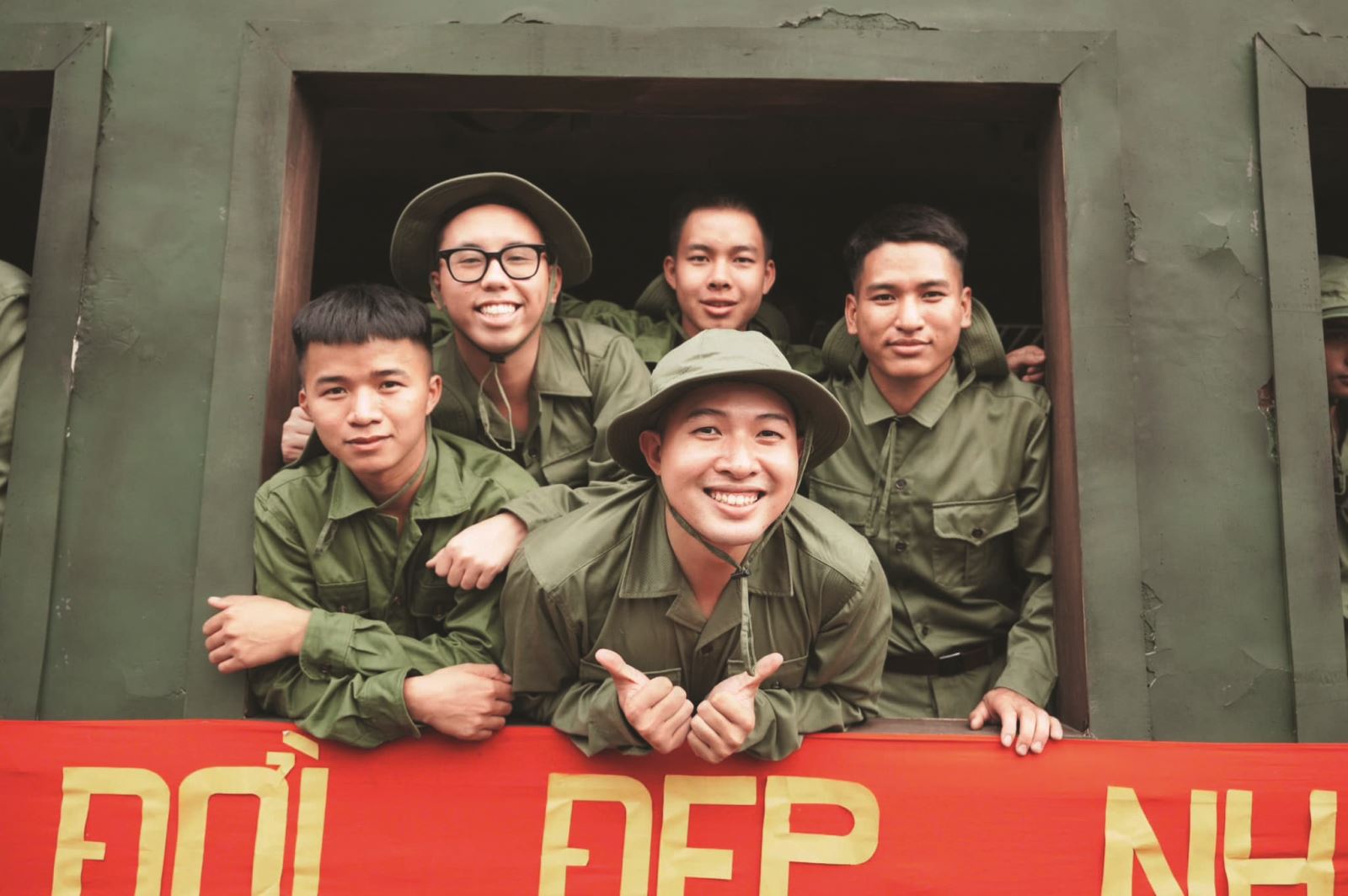 Mưa đỏ -  Khát vọng hòa bình và tình yêu Tổ quốc