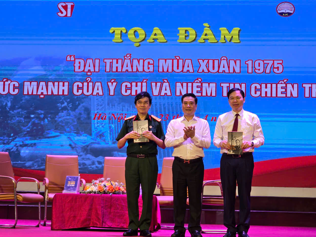 Tọa đàm “Đại thắng mùa Xuân 1975 - Sức mạnh của ý chí và niềm tin chiến thắng”