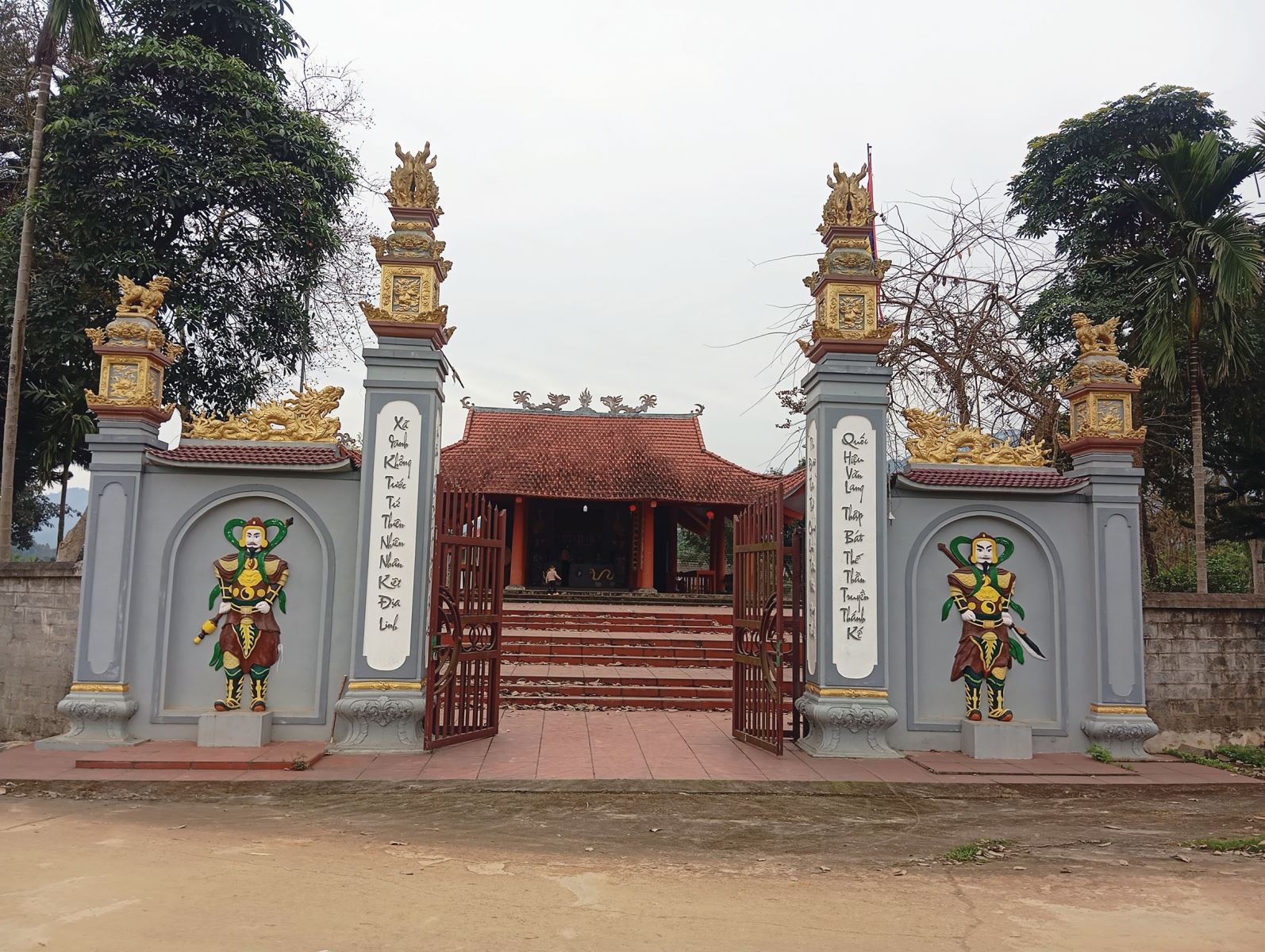 Thời gian qua, huyện Cẩm Khê (Phú Thọ) đã thực hiện tốt công tác bảo tồn và phát
huy giá trị các di tích lịch sử - văn hóa, nhằm lan tỏa những giá trị văn hóa truyền
thống đến các thế hệ mai sau.