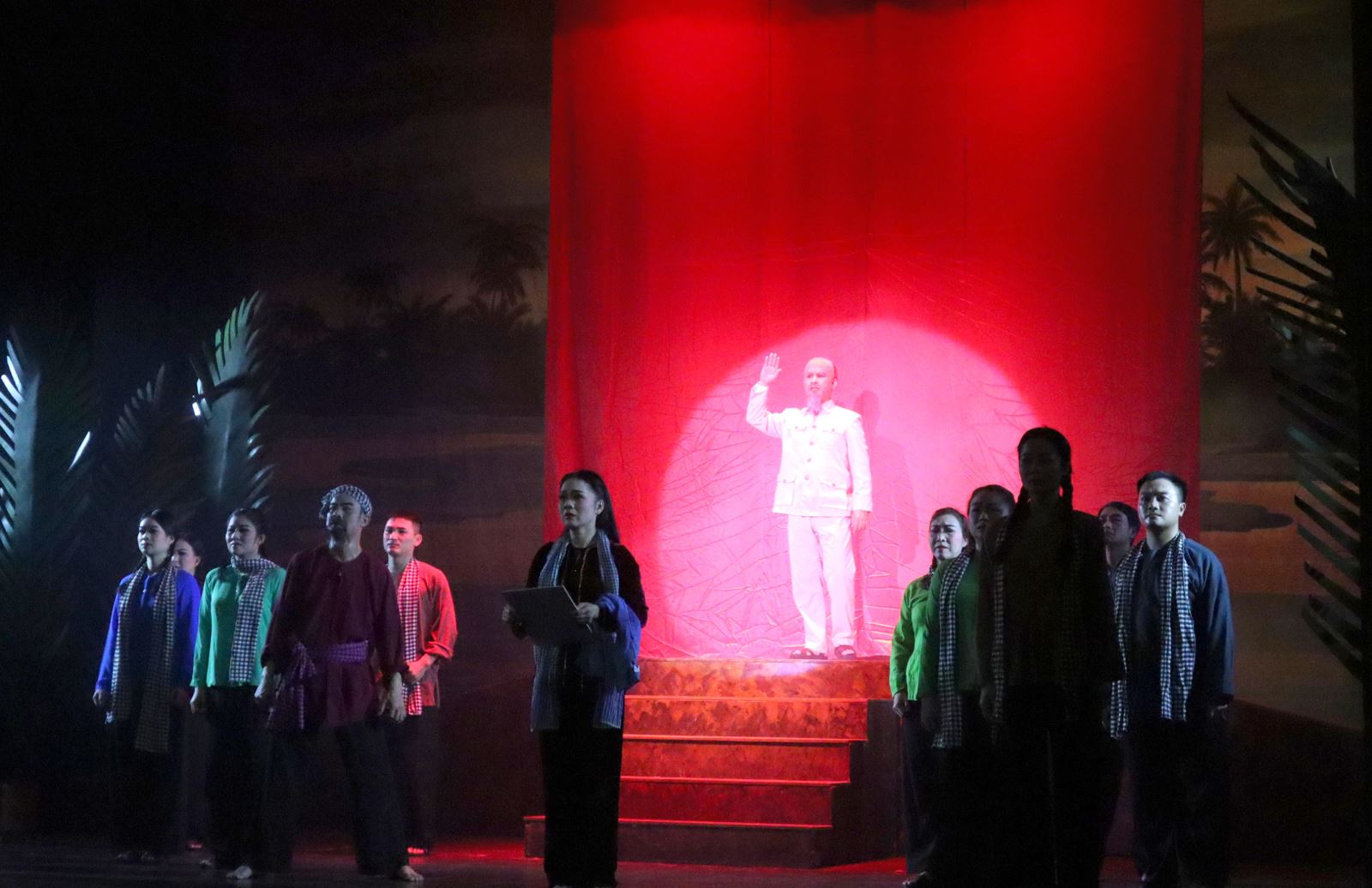 “Không còn đường nào khác”: Tái hiện phong trào Đồng Khởi trên sân khấu tuồng