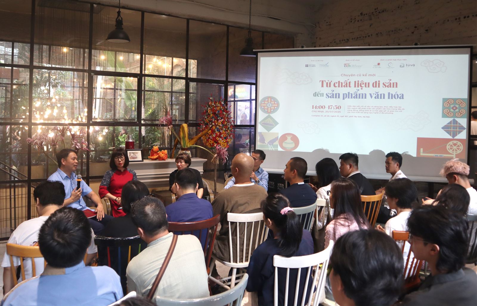 Hà Nội: “Chuyện cũ kể mới: Từ chất liệu di sản đến sản phẩm văn hóa”