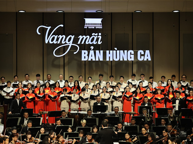 "Vang mãi bản hùng ca" -  tri ân các thế hệ chiến sĩ Công an nhân dân