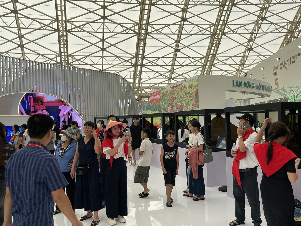 Triển lãm “80 năm Độc lập - Tự do - Hạnh phúc” thu hút hơn 1,18 triệu lượt khách trong 3 ngày đầu 