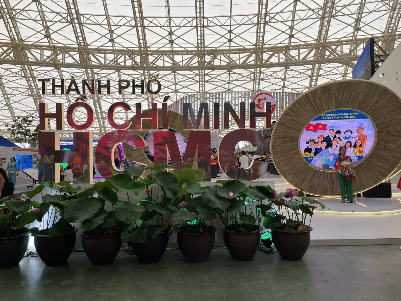 Triển lãm “Thành phố Hồ Chí Minh – Tầm vóc thời đại, kiến tạo tương lai”