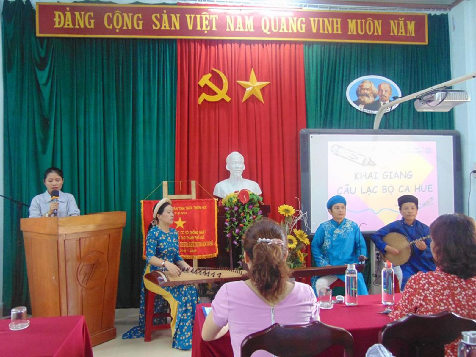 Vai trò của cộng đồng trong bảo vệ và phát huy giá trị di sản Ca Huế