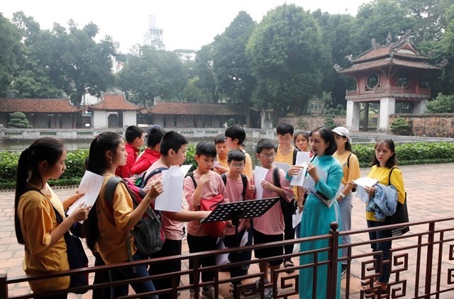 Phát huy vai trò của di tích trong giáo dục di sản ở địa phương