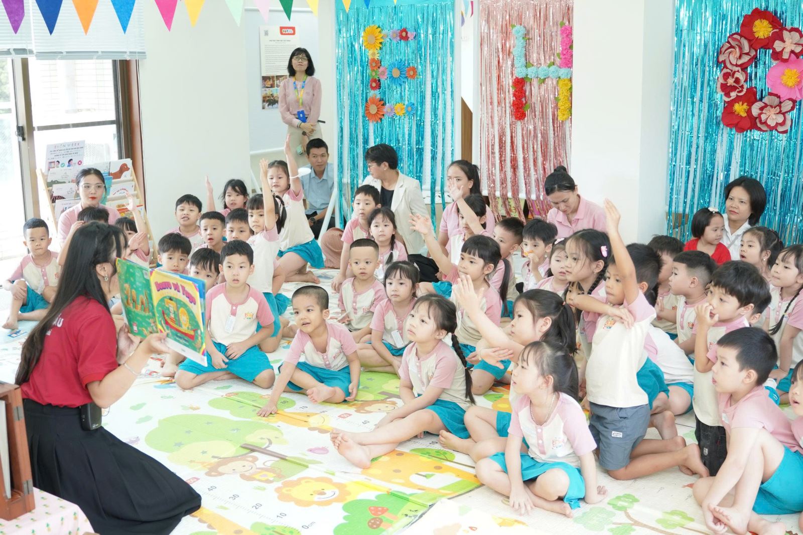 Khai mạc tuần sách kết nối - Ehon Week 2025