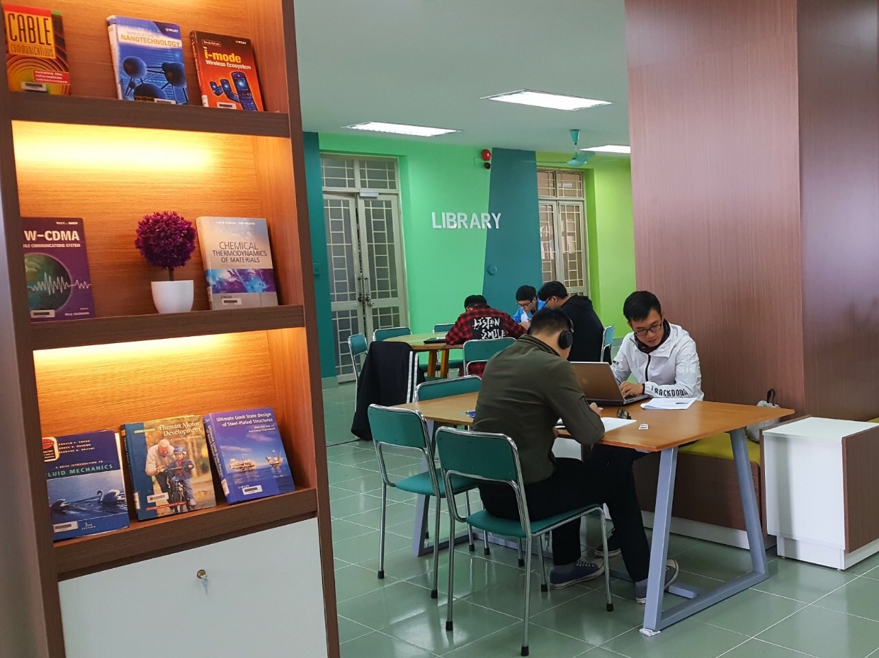 Xây dựng hạ tầng phục vụ thư viện thông minh tại thư viện Trường Đại học Giao thông vận tải