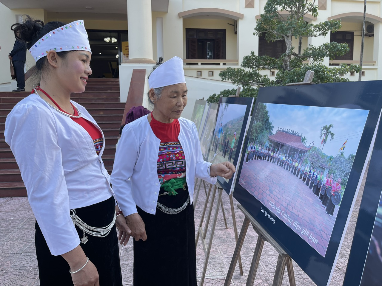 Gìn giữ làn điệu hát Đang để “hồn quê” của người Mường xã Liên Sơn tỉnh Lào Cai