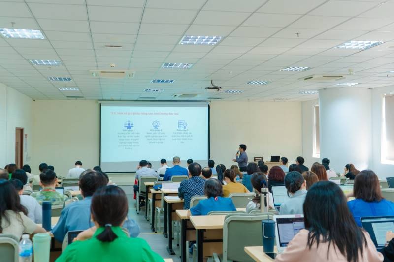 Đổi mới chương trình đào tạo đại học ngành Thư viện trong kỷ nguyên số